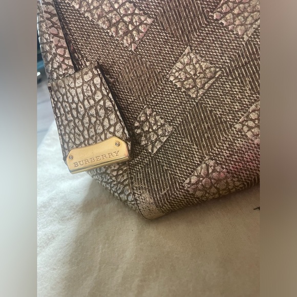 gold burberry bag - Picture 4 of 4